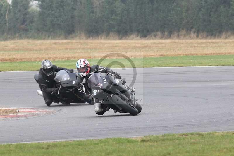 Motorcycle action photographs;Trackday digital images;event digital images;eventdigitalimages;no limits trackday;peter wileman photography;snetterton;snetterton circuit norfolk;snetterton photographs;trackday;trackday photos