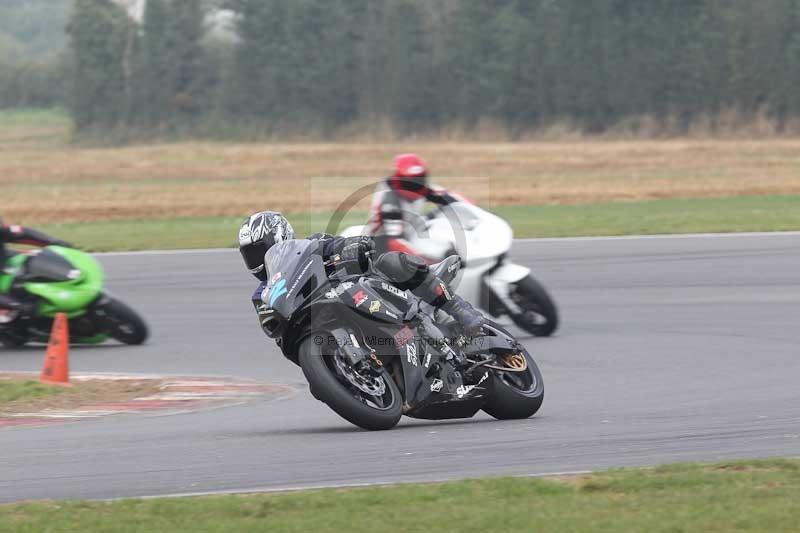 Motorcycle action photographs;Trackday digital images;event digital images;eventdigitalimages;no limits trackday;peter wileman photography;snetterton;snetterton circuit norfolk;snetterton photographs;trackday;trackday photos