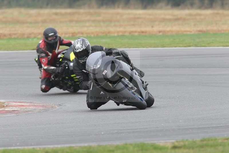 Motorcycle action photographs;Trackday digital images;event digital images;eventdigitalimages;no limits trackday;peter wileman photography;snetterton;snetterton circuit norfolk;snetterton photographs;trackday;trackday photos