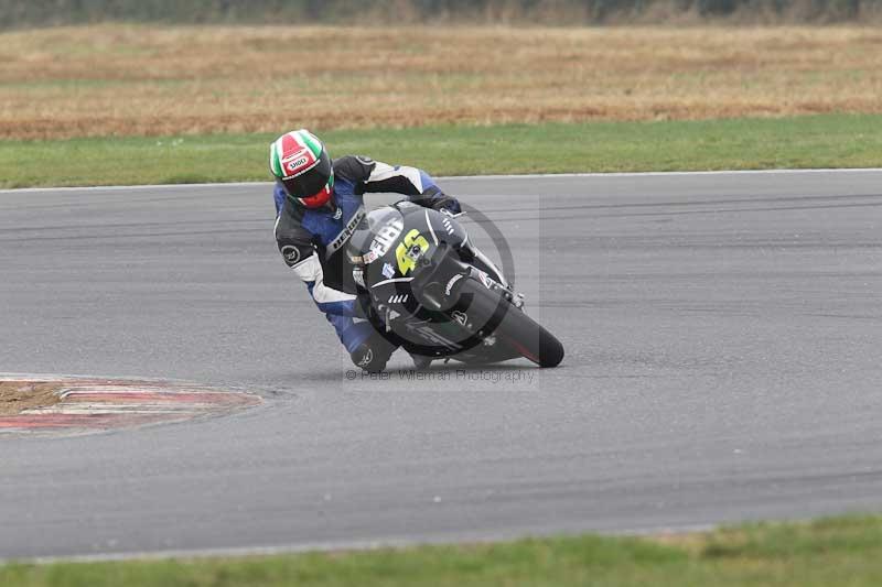 Motorcycle action photographs;Trackday digital images;event digital images;eventdigitalimages;no limits trackday;peter wileman photography;snetterton;snetterton circuit norfolk;snetterton photographs;trackday;trackday photos