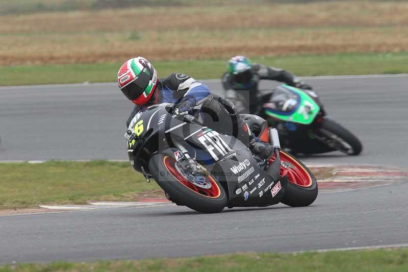 Motorcycle action photographs;Trackday digital images;event digital images;eventdigitalimages;no limits trackday;peter wileman photography;snetterton;snetterton circuit norfolk;snetterton photographs;trackday;trackday photos