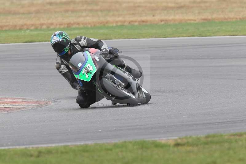 Motorcycle action photographs;Trackday digital images;event digital images;eventdigitalimages;no limits trackday;peter wileman photography;snetterton;snetterton circuit norfolk;snetterton photographs;trackday;trackday photos