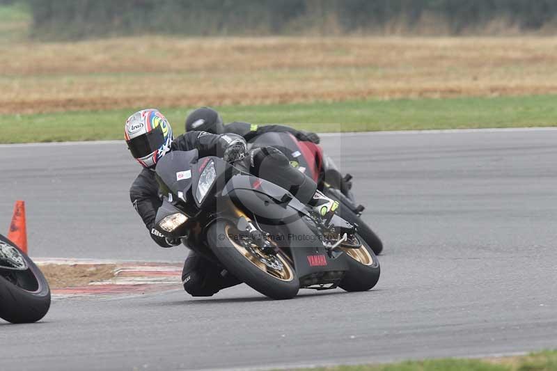 Motorcycle action photographs;Trackday digital images;event digital images;eventdigitalimages;no limits trackday;peter wileman photography;snetterton;snetterton circuit norfolk;snetterton photographs;trackday;trackday photos