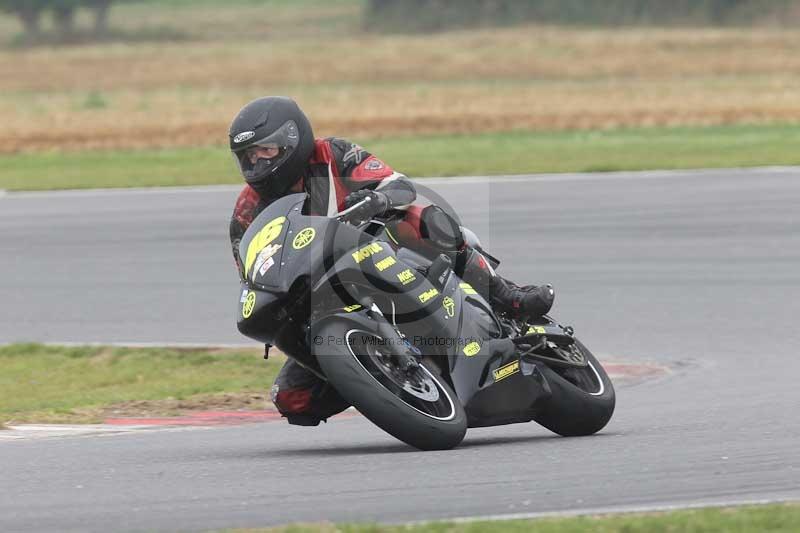 Motorcycle action photographs;Trackday digital images;event digital images;eventdigitalimages;no limits trackday;peter wileman photography;snetterton;snetterton circuit norfolk;snetterton photographs;trackday;trackday photos