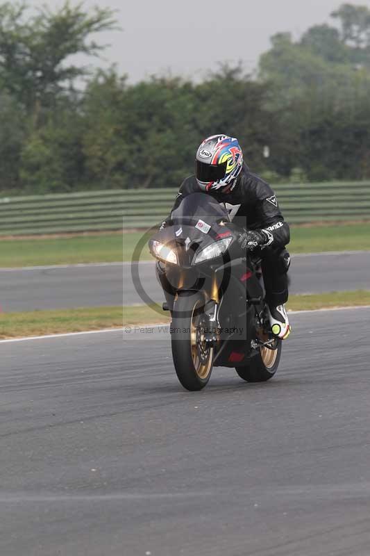 Motorcycle action photographs;Trackday digital images;event digital images;eventdigitalimages;no limits trackday;peter wileman photography;snetterton;snetterton circuit norfolk;snetterton photographs;trackday;trackday photos