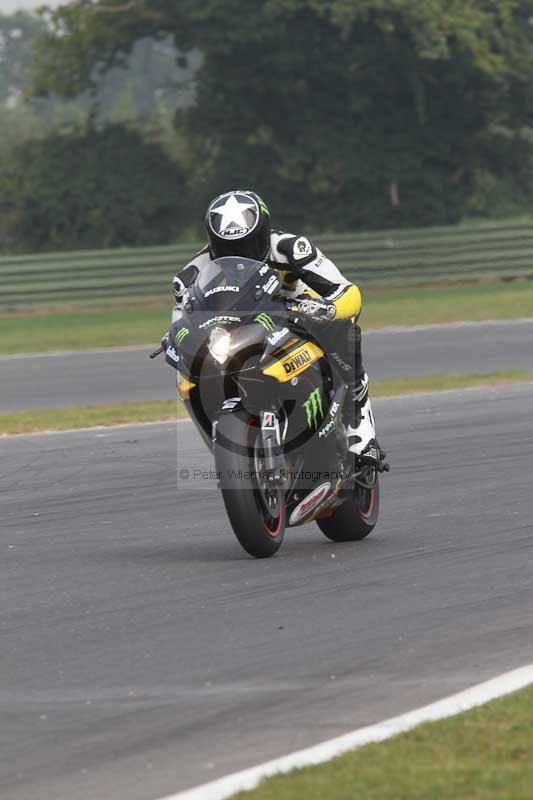 Motorcycle action photographs;Trackday digital images;event digital images;eventdigitalimages;no limits trackday;peter wileman photography;snetterton;snetterton circuit norfolk;snetterton photographs;trackday;trackday photos