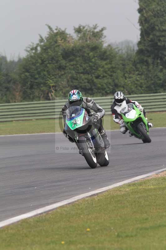 Motorcycle action photographs;Trackday digital images;event digital images;eventdigitalimages;no limits trackday;peter wileman photography;snetterton;snetterton circuit norfolk;snetterton photographs;trackday;trackday photos