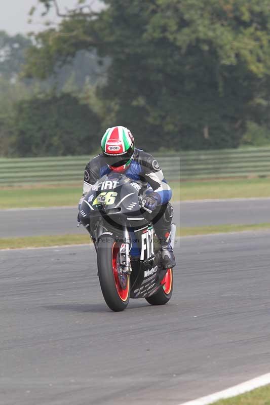 Motorcycle action photographs;Trackday digital images;event digital images;eventdigitalimages;no limits trackday;peter wileman photography;snetterton;snetterton circuit norfolk;snetterton photographs;trackday;trackday photos