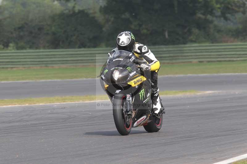Motorcycle action photographs;Trackday digital images;event digital images;eventdigitalimages;no limits trackday;peter wileman photography;snetterton;snetterton circuit norfolk;snetterton photographs;trackday;trackday photos
