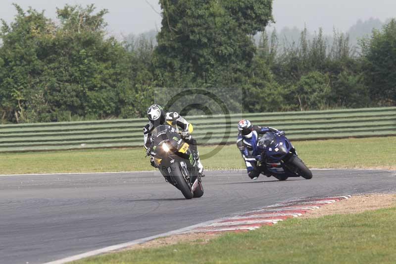 Motorcycle action photographs;Trackday digital images;event digital images;eventdigitalimages;no limits trackday;peter wileman photography;snetterton;snetterton circuit norfolk;snetterton photographs;trackday;trackday photos