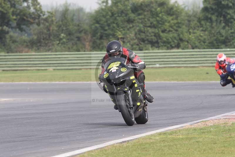 Motorcycle action photographs;Trackday digital images;event digital images;eventdigitalimages;no limits trackday;peter wileman photography;snetterton;snetterton circuit norfolk;snetterton photographs;trackday;trackday photos
