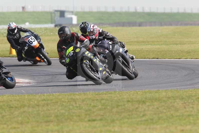 Motorcycle action photographs;Trackday digital images;event digital images;eventdigitalimages;no limits trackday;peter wileman photography;snetterton;snetterton circuit norfolk;snetterton photographs;trackday;trackday photos