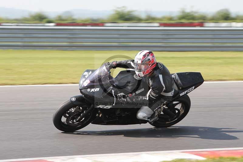 Motorcycle action photographs;Trackday digital images;event digital images;eventdigitalimages;no limits trackday;peter wileman photography;snetterton;snetterton circuit norfolk;snetterton photographs;trackday;trackday photos
