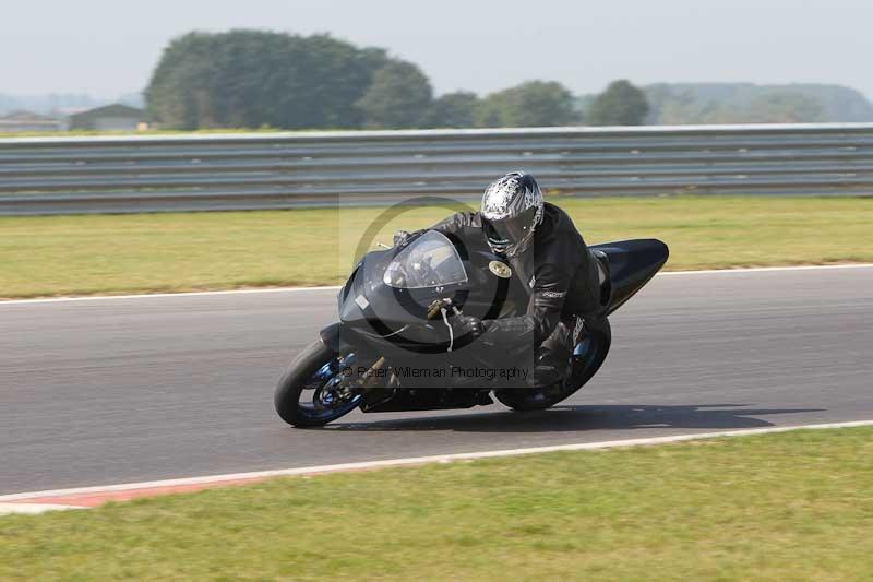 Motorcycle action photographs;Trackday digital images;event digital images;eventdigitalimages;no limits trackday;peter wileman photography;snetterton;snetterton circuit norfolk;snetterton photographs;trackday;trackday photos