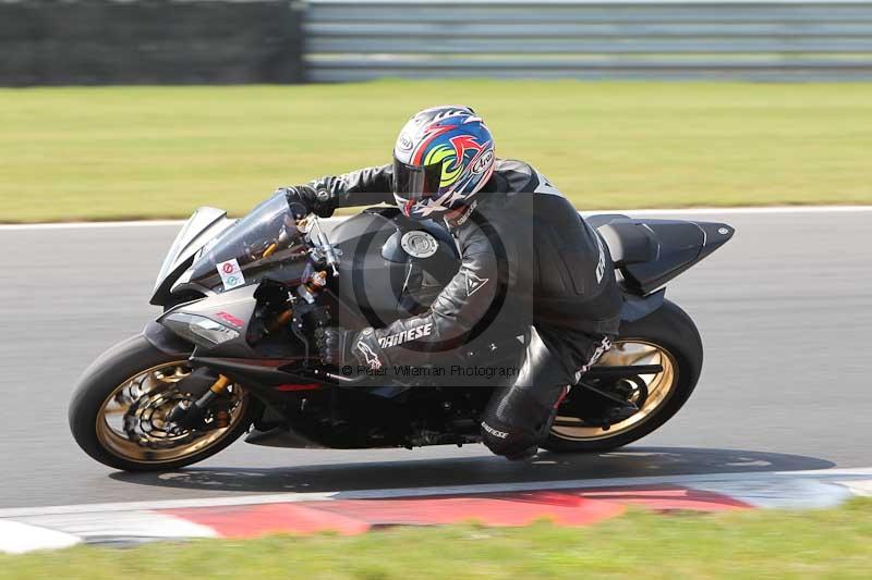 Motorcycle action photographs;Trackday digital images;event digital images;eventdigitalimages;no limits trackday;peter wileman photography;snetterton;snetterton circuit norfolk;snetterton photographs;trackday;trackday photos