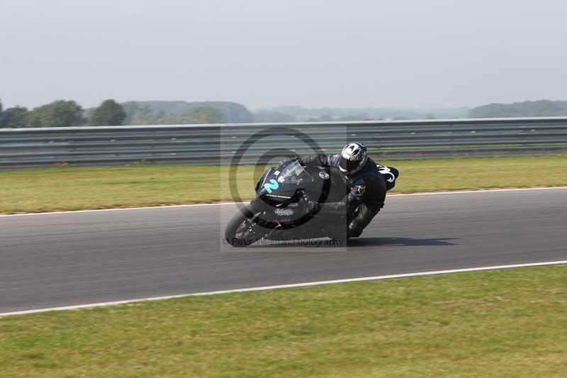 Motorcycle action photographs;Trackday digital images;event digital images;eventdigitalimages;no limits trackday;peter wileman photography;snetterton;snetterton circuit norfolk;snetterton photographs;trackday;trackday photos