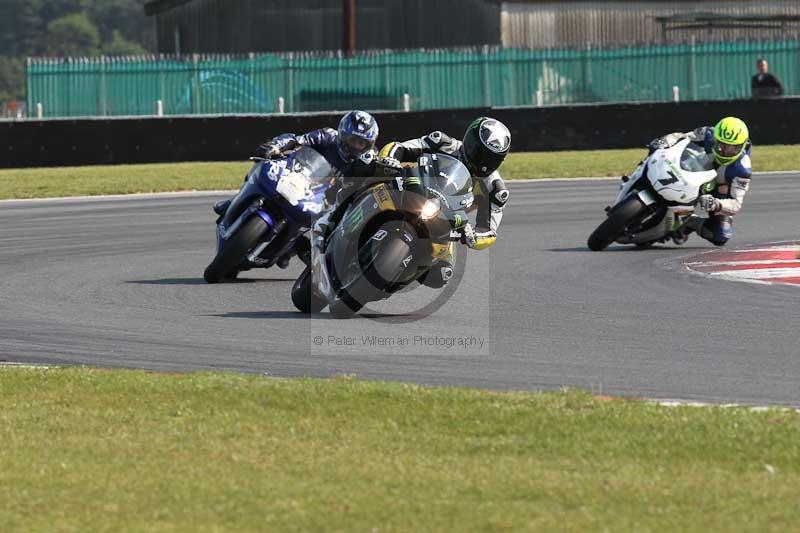 Motorcycle action photographs;Trackday digital images;event digital images;eventdigitalimages;no limits trackday;peter wileman photography;snetterton;snetterton circuit norfolk;snetterton photographs;trackday;trackday photos