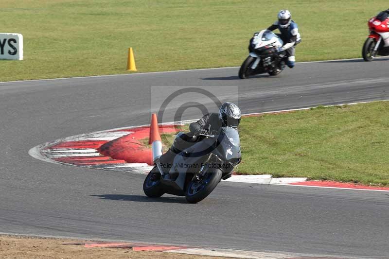 Motorcycle action photographs;Trackday digital images;event digital images;eventdigitalimages;no limits trackday;peter wileman photography;snetterton;snetterton circuit norfolk;snetterton photographs;trackday;trackday photos
