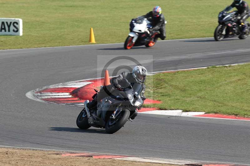 Motorcycle action photographs;Trackday digital images;event digital images;eventdigitalimages;no limits trackday;peter wileman photography;snetterton;snetterton circuit norfolk;snetterton photographs;trackday;trackday photos