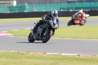 Motorcycle-action-photographs;Trackday-digital-images;event-digital-images;eventdigitalimages;no-limits-trackday;peter-wileman-photography;snetterton;snetterton-circuit-norfolk;snetterton-photographs;trackday;trackday-photos