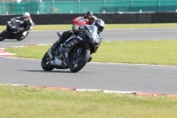 Motorcycle-action-photographs;Trackday-digital-images;event-digital-images;eventdigitalimages;no-limits-trackday;peter-wileman-photography;snetterton;snetterton-circuit-norfolk;snetterton-photographs;trackday;trackday-photos