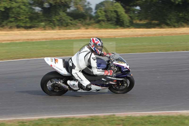 Motorcycle action photographs;Trackday digital images;event digital images;eventdigitalimages;no limits trackday;peter wileman photography;snetterton;snetterton circuit norfolk;snetterton photographs;trackday;trackday photos