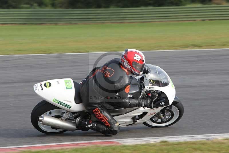 Motorcycle action photographs;Trackday digital images;event digital images;eventdigitalimages;no limits trackday;peter wileman photography;snetterton;snetterton circuit norfolk;snetterton photographs;trackday;trackday photos