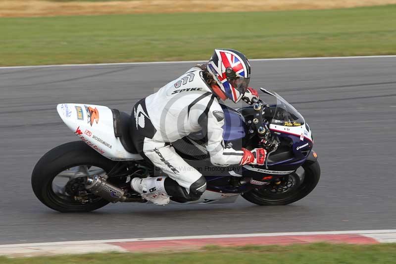 Motorcycle action photographs;Trackday digital images;event digital images;eventdigitalimages;no limits trackday;peter wileman photography;snetterton;snetterton circuit norfolk;snetterton photographs;trackday;trackday photos