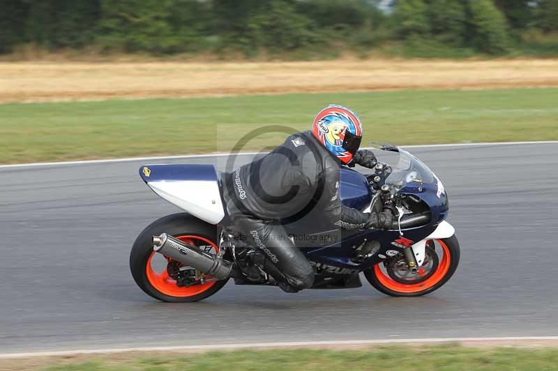 Motorcycle action photographs;Trackday digital images;event digital images;eventdigitalimages;no limits trackday;peter wileman photography;snetterton;snetterton circuit norfolk;snetterton photographs;trackday;trackday photos