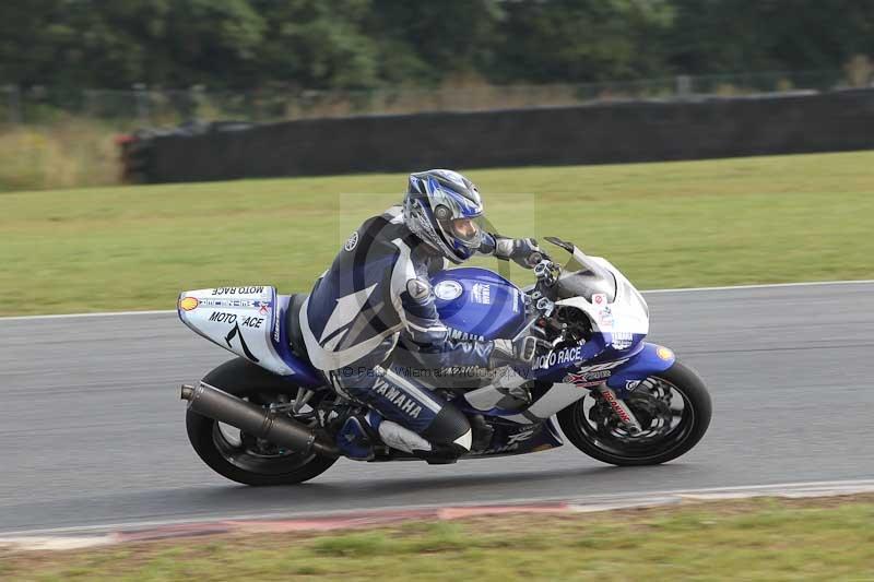 Motorcycle action photographs;Trackday digital images;event digital images;eventdigitalimages;no limits trackday;peter wileman photography;snetterton;snetterton circuit norfolk;snetterton photographs;trackday;trackday photos