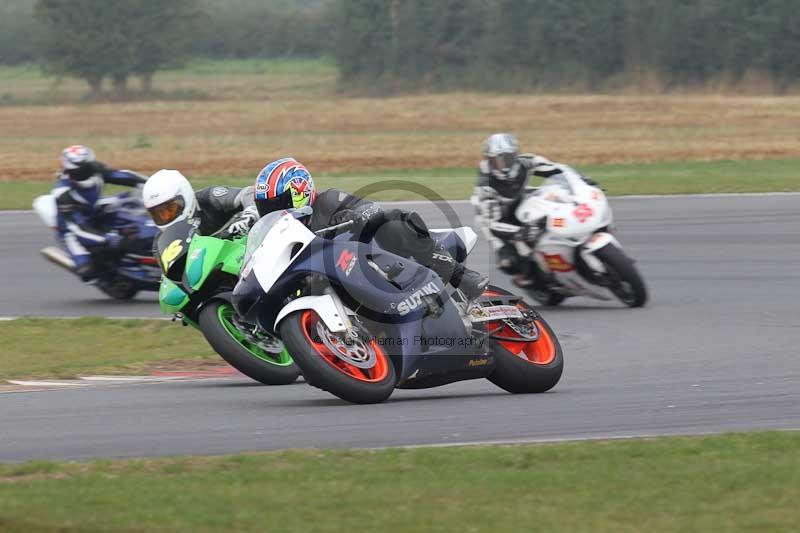 Motorcycle action photographs;Trackday digital images;event digital images;eventdigitalimages;no limits trackday;peter wileman photography;snetterton;snetterton circuit norfolk;snetterton photographs;trackday;trackday photos