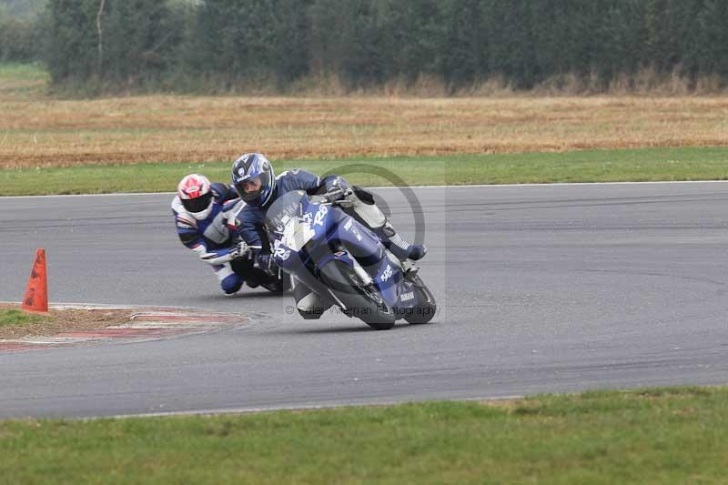 Motorcycle action photographs;Trackday digital images;event digital images;eventdigitalimages;no limits trackday;peter wileman photography;snetterton;snetterton circuit norfolk;snetterton photographs;trackday;trackday photos