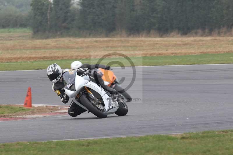 Motorcycle action photographs;Trackday digital images;event digital images;eventdigitalimages;no limits trackday;peter wileman photography;snetterton;snetterton circuit norfolk;snetterton photographs;trackday;trackday photos