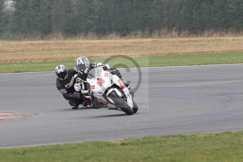 Motorcycle action photographs;Trackday digital images;event digital images;eventdigitalimages;no limits trackday;peter wileman photography;snetterton;snetterton circuit norfolk;snetterton photographs;trackday;trackday photos
