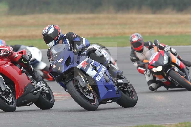 Motorcycle action photographs;Trackday digital images;event digital images;eventdigitalimages;no limits trackday;peter wileman photography;snetterton;snetterton circuit norfolk;snetterton photographs;trackday;trackday photos