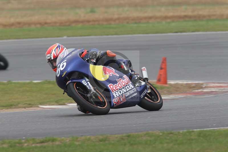 Motorcycle action photographs;Trackday digital images;event digital images;eventdigitalimages;no limits trackday;peter wileman photography;snetterton;snetterton circuit norfolk;snetterton photographs;trackday;trackday photos