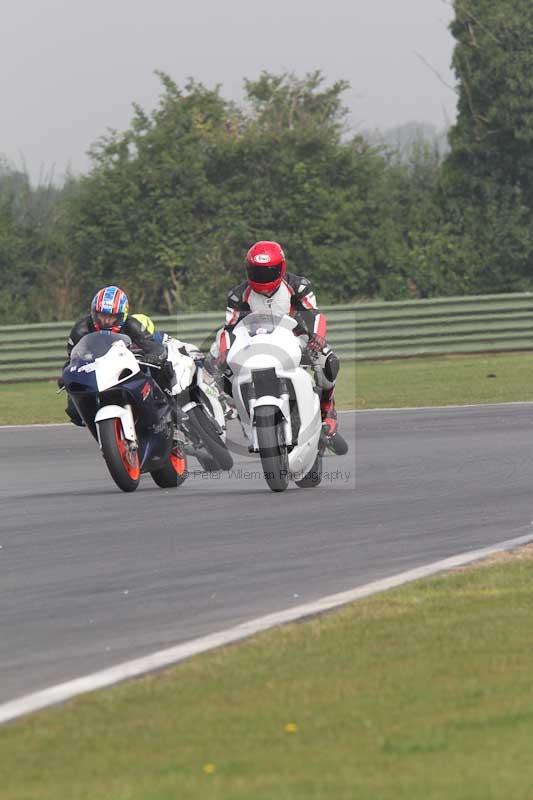 Motorcycle action photographs;Trackday digital images;event digital images;eventdigitalimages;no limits trackday;peter wileman photography;snetterton;snetterton circuit norfolk;snetterton photographs;trackday;trackday photos
