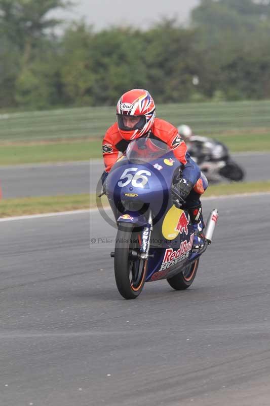 Motorcycle action photographs;Trackday digital images;event digital images;eventdigitalimages;no limits trackday;peter wileman photography;snetterton;snetterton circuit norfolk;snetterton photographs;trackday;trackday photos