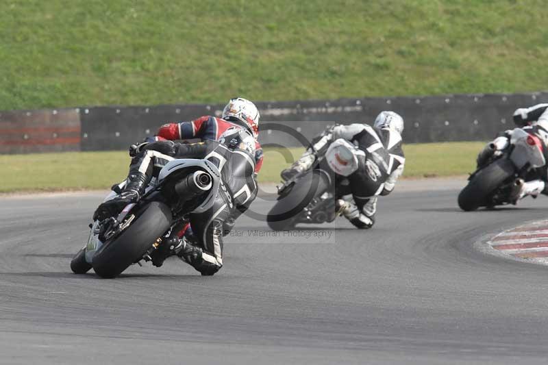 Motorcycle action photographs;Trackday digital images;event digital images;eventdigitalimages;no limits trackday;peter wileman photography;snetterton;snetterton circuit norfolk;snetterton photographs;trackday;trackday photos
