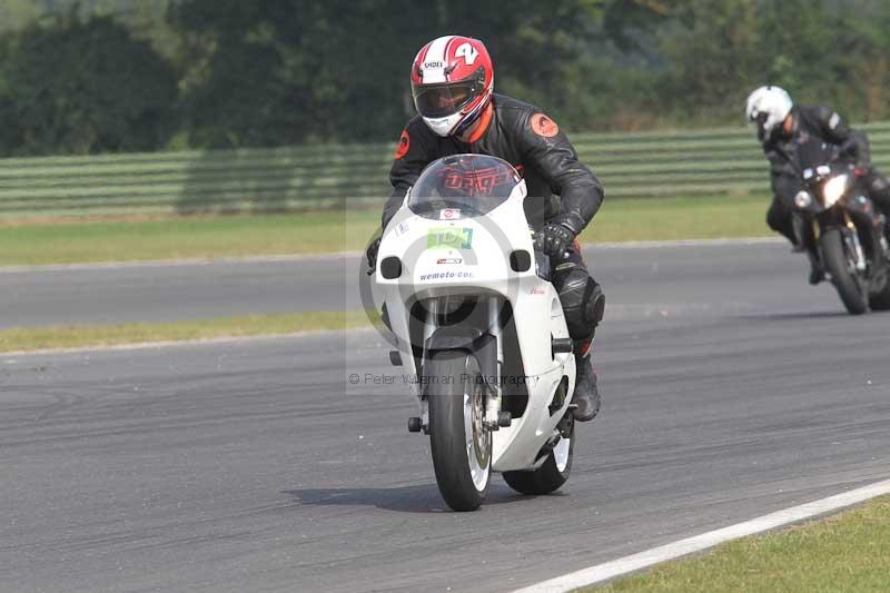 Motorcycle action photographs;Trackday digital images;event digital images;eventdigitalimages;no limits trackday;peter wileman photography;snetterton;snetterton circuit norfolk;snetterton photographs;trackday;trackday photos