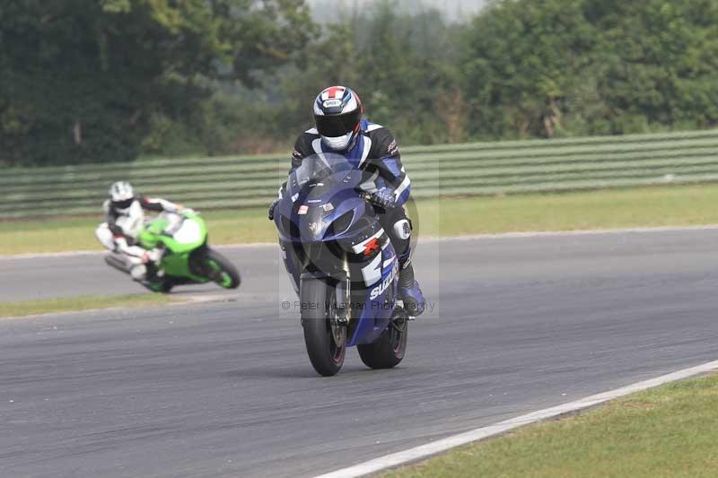 Motorcycle action photographs;Trackday digital images;event digital images;eventdigitalimages;no limits trackday;peter wileman photography;snetterton;snetterton circuit norfolk;snetterton photographs;trackday;trackday photos