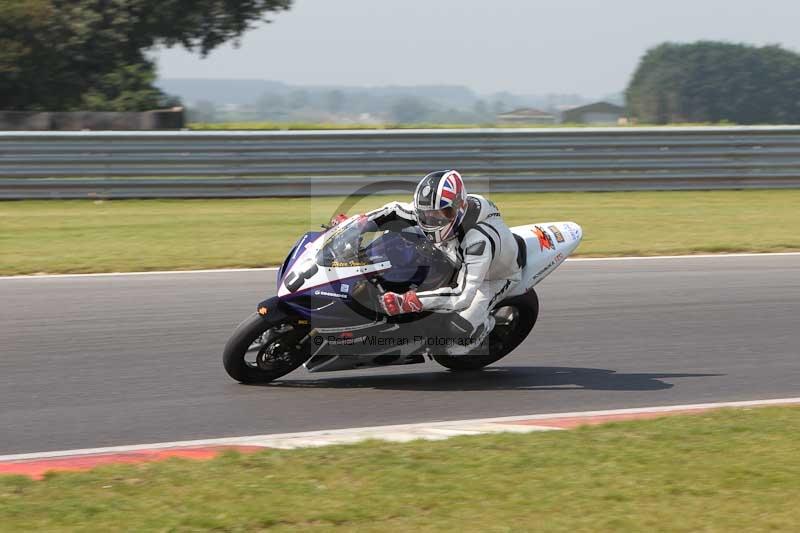 Motorcycle action photographs;Trackday digital images;event digital images;eventdigitalimages;no limits trackday;peter wileman photography;snetterton;snetterton circuit norfolk;snetterton photographs;trackday;trackday photos