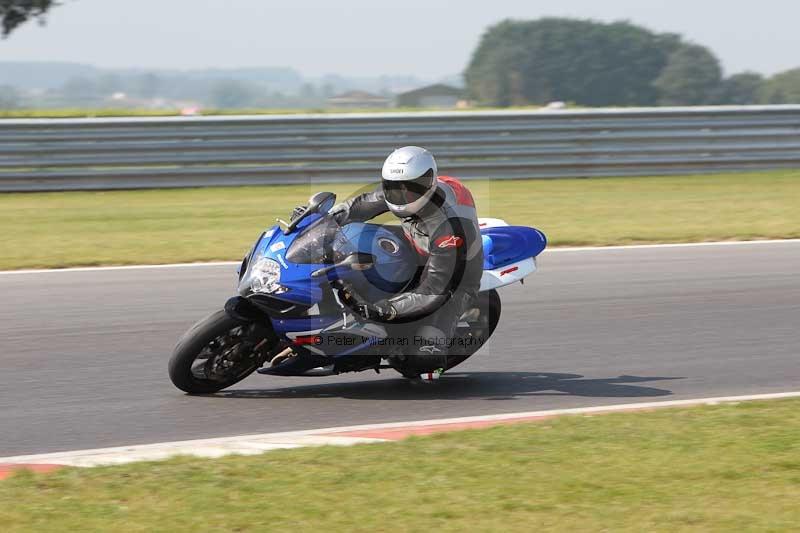 Motorcycle action photographs;Trackday digital images;event digital images;eventdigitalimages;no limits trackday;peter wileman photography;snetterton;snetterton circuit norfolk;snetterton photographs;trackday;trackday photos