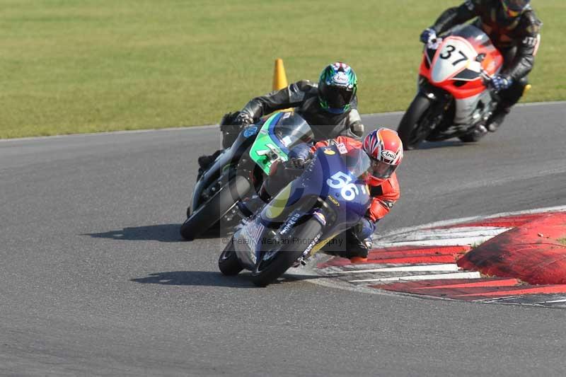 Motorcycle action photographs;Trackday digital images;event digital images;eventdigitalimages;no limits trackday;peter wileman photography;snetterton;snetterton circuit norfolk;snetterton photographs;trackday;trackday photos