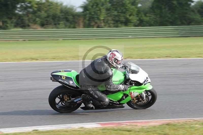 Motorcycle action photographs;Trackday digital images;event digital images;eventdigitalimages;no limits trackday;peter wileman photography;snetterton;snetterton circuit norfolk;snetterton photographs;trackday;trackday photos