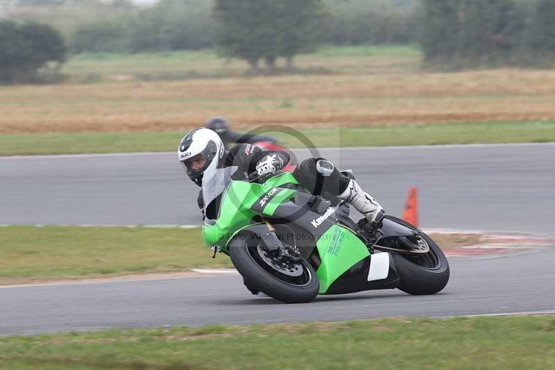 Motorcycle action photographs;Trackday digital images;event digital images;eventdigitalimages;no limits trackday;peter wileman photography;snetterton;snetterton circuit norfolk;snetterton photographs;trackday;trackday photos