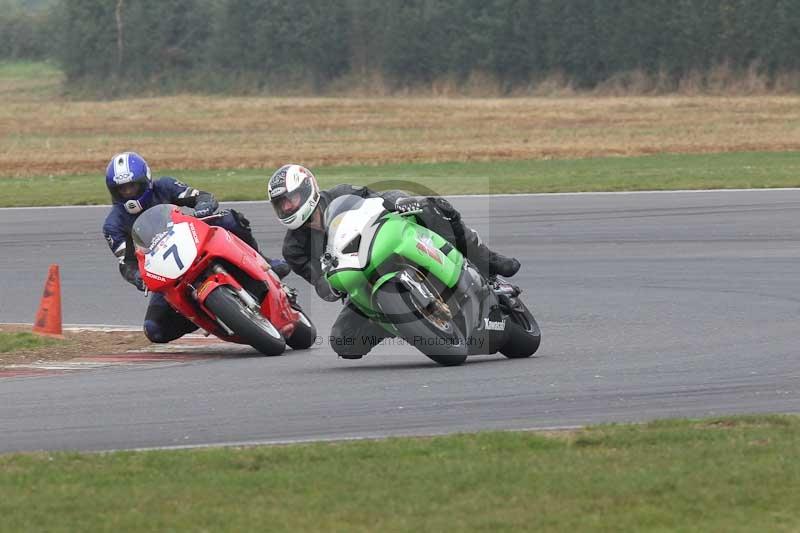 Motorcycle action photographs;Trackday digital images;event digital images;eventdigitalimages;no limits trackday;peter wileman photography;snetterton;snetterton circuit norfolk;snetterton photographs;trackday;trackday photos