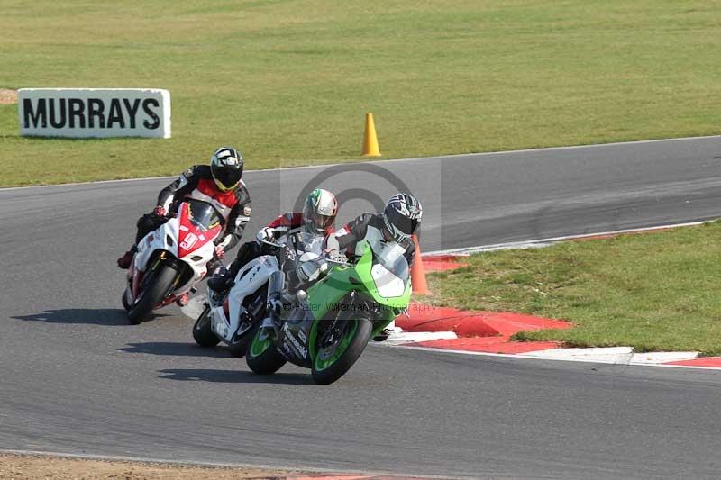 Motorcycle action photographs;Trackday digital images;event digital images;eventdigitalimages;no limits trackday;peter wileman photography;snetterton;snetterton circuit norfolk;snetterton photographs;trackday;trackday photos