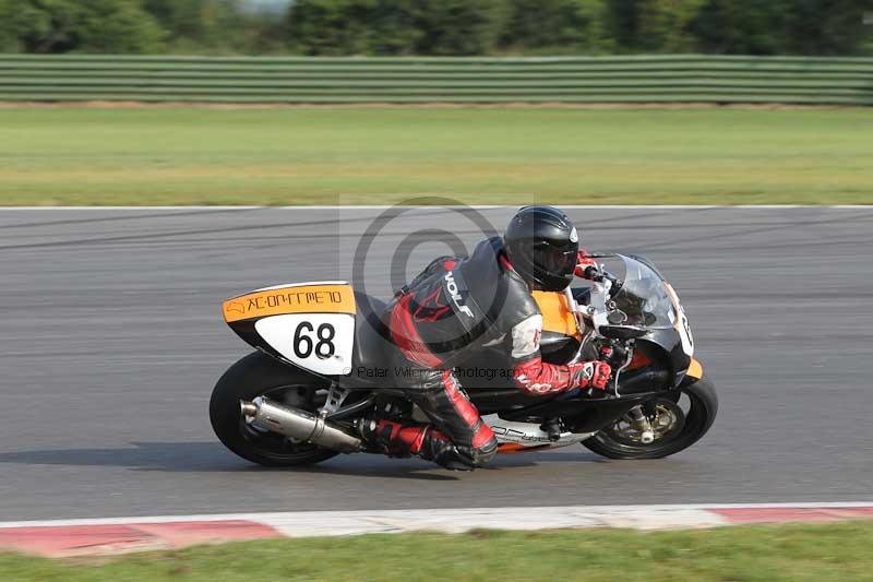 Motorcycle action photographs;Trackday digital images;event digital images;eventdigitalimages;no limits trackday;peter wileman photography;snetterton;snetterton circuit norfolk;snetterton photographs;trackday;trackday photos