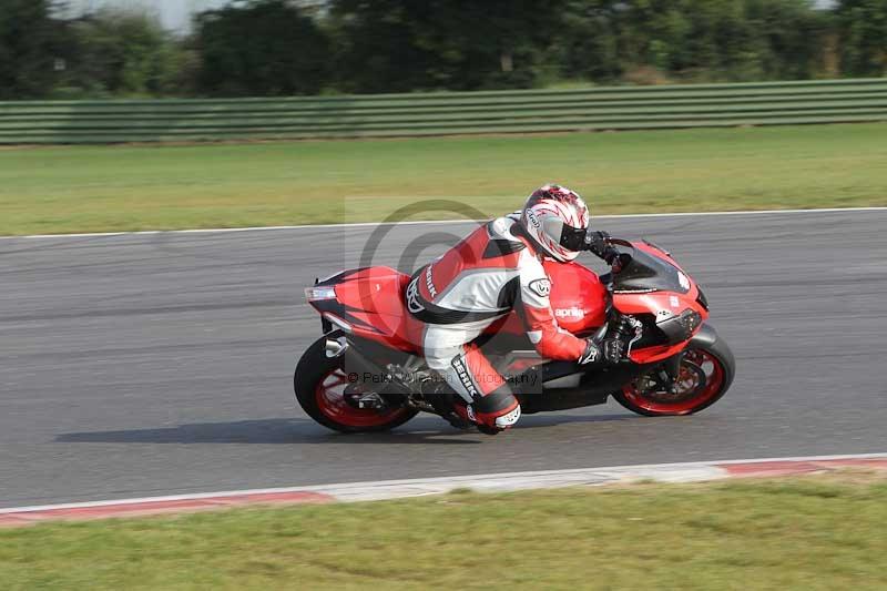 Motorcycle action photographs;Trackday digital images;event digital images;eventdigitalimages;no limits trackday;peter wileman photography;snetterton;snetterton circuit norfolk;snetterton photographs;trackday;trackday photos